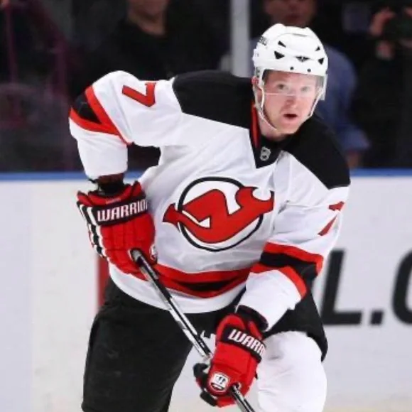 Autographed NHL NJ Devils Zach Parise #9, Paul Martin #7, & 2 others‎ - Picture 3 of 3